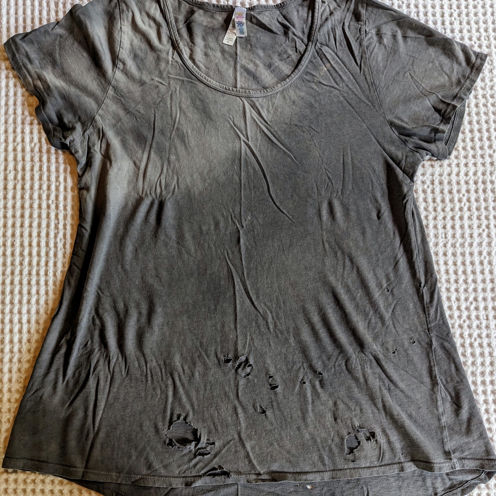 LuLaRoe Gray Relaxed Short Sleeve Tee